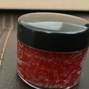 Lip scrub